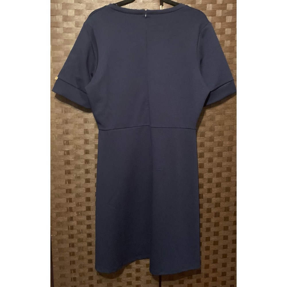 Short Sleeve Fit And Flare Dress- Size Large - Picture 7 of 7